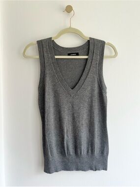 Express Charcoal Gray V-Neck Knit Sweater Vest | Women’s (S)